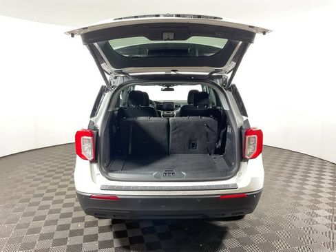 Used 2022 Ford Explorer XLT AWD/4WD image 14