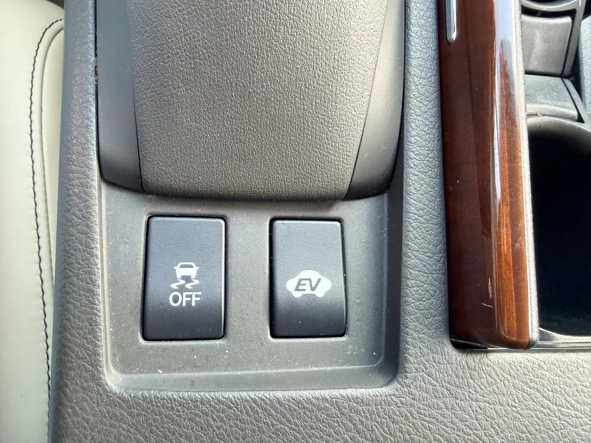 Used 2013 Lexus RX 450h AWD w/ Navigation Pkg image 27