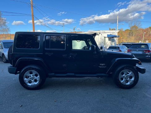 Used 2015 Jeep Wrangler Unlimited Sahara w/ Dual Top Group image 9