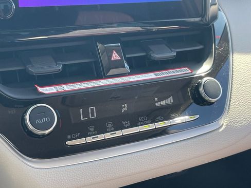 Used 2025 Toyota Corolla LE image 7