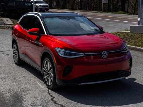 Used 2023 Volkswagen ID.4 Pro S Plus AWD/4WD image 3