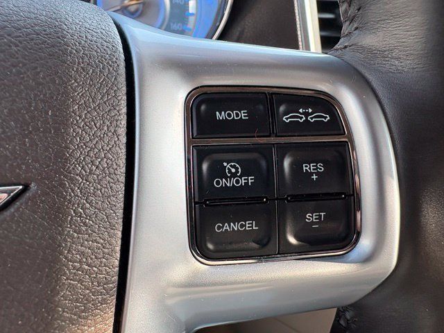 Used 2013 Chrysler 300 C w/ Light Group RWD image 26