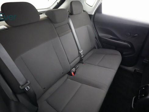 Used 2024 Hyundai Kona SEL image 9