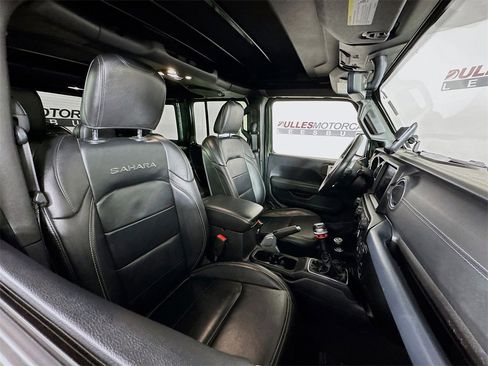 Used 2019 Jeep Wrangler Unlimited Sahara image 27