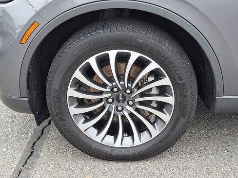 Used 2023 Lincoln Aviator AWD w/ Premium Package image 8