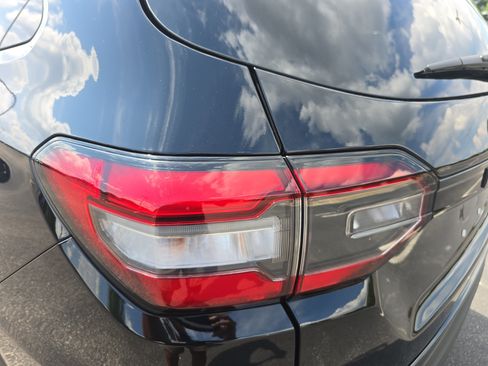 Used 2025 Honda Pilot Sport image 33