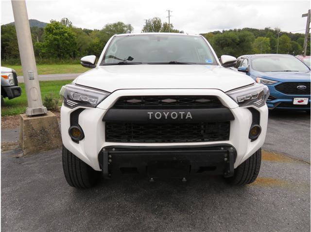Used 2018 Toyota 4Runner SR5 Premium AWD/4WD image 16