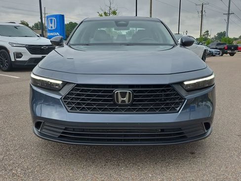 Used 2023 Honda Accord EX image 8