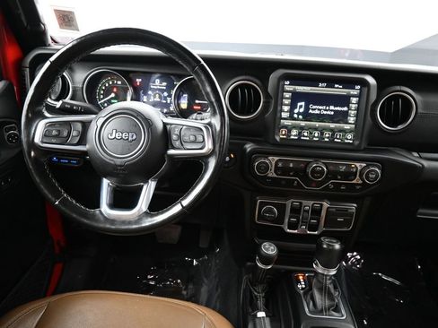 Used 2022 Jeep Wrangler Unlimited Sahara w/ Cold Weather Group AWD/4WD image 20