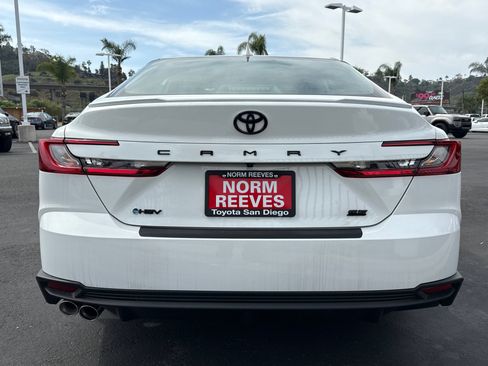 New 2026 Toyota Camry SE image 9