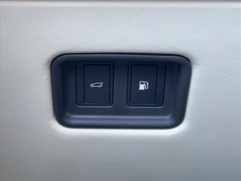 New 2025 Land Rover Range Rover SE image 27