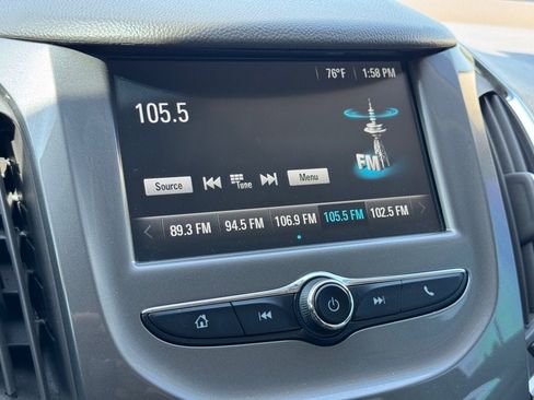 Used 2017 Chevrolet Cruze LT image 21