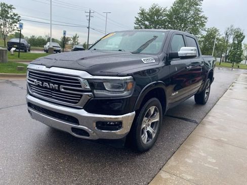 Used 2022 RAM 1500 Laramie AWD/4WD image 1