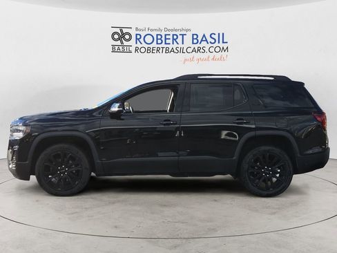 Used 2023 GMC Acadia SLE w/ Driver Convenience Package image 2