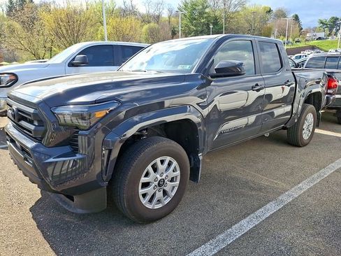 Used 2026 Toyota Tacoma SR5 image 2