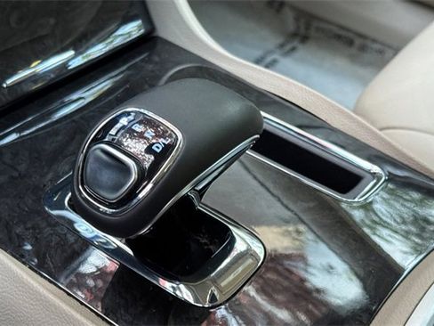 Used 2014 Chrysler 300 image 22