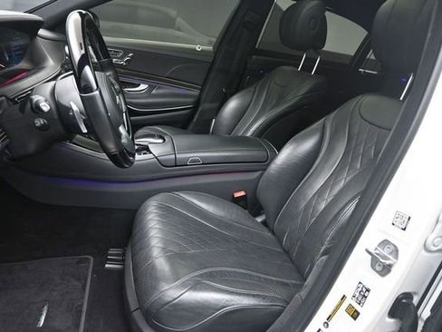 Used 2019 Mercedes-Benz S 560 Sedan image 18