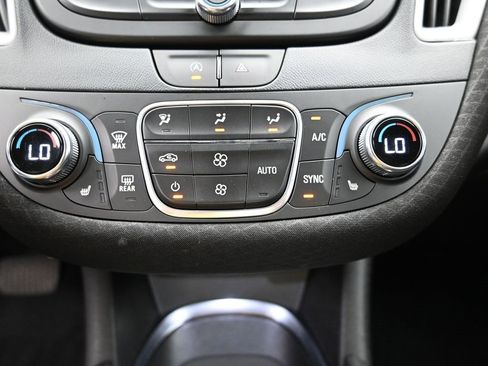 Certified 2024 Chevrolet Malibu LT image 17