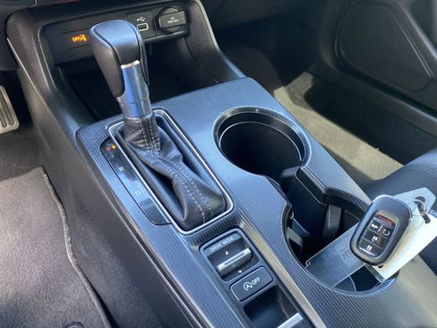 Used 2023 Honda Civic Sport image 32