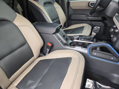 Used 2024 Ford Bronco Wildtrak AWD/4WD image 15