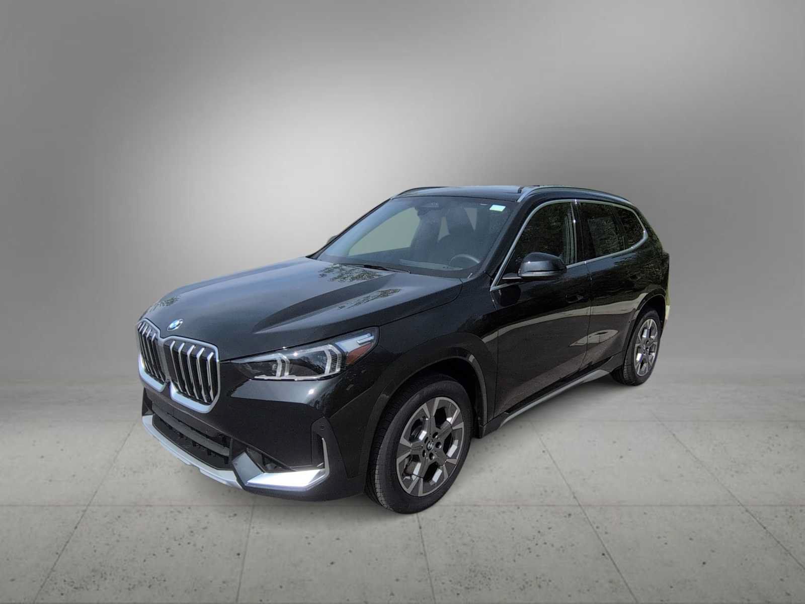 Used 2026 BMW X1 xDrive28i w/ Technology Package AWD/4WD image 4