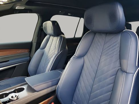 New 2026 Cadillac Vistiq Premium Luxury AWD/4WD image 32