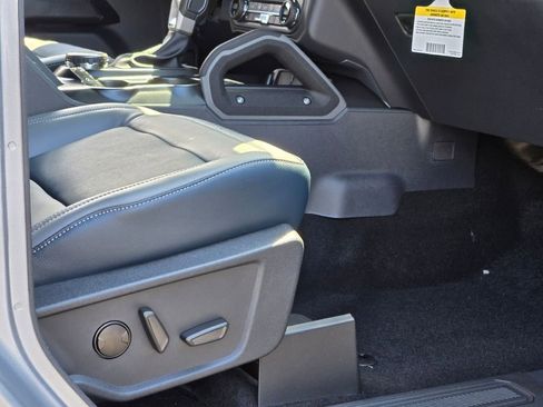 Used 2024 Ford Bronco Outer Banks image 7