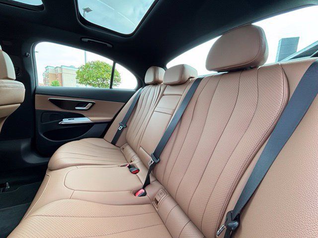 New 2027 Mercedes-Benz E 350 4MATIC Sedan image 31