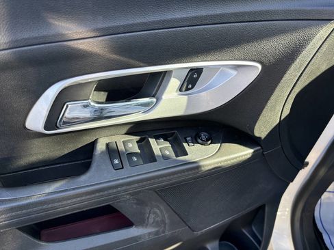 Used 2012 Chevrolet Equinox LS image 12