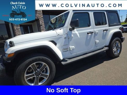 Used 2022 Jeep Wrangler Unlimited Sahara AWD/4WD image 4
