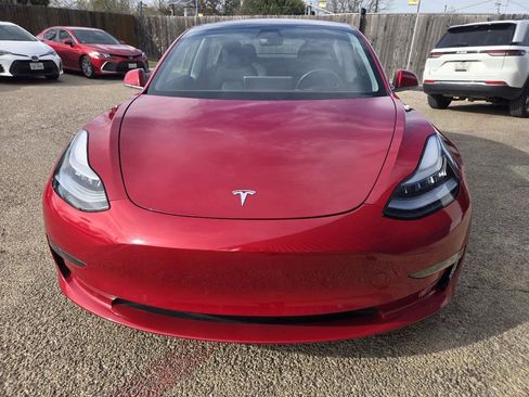 Used 2018 Tesla Model 3 Performance image 2