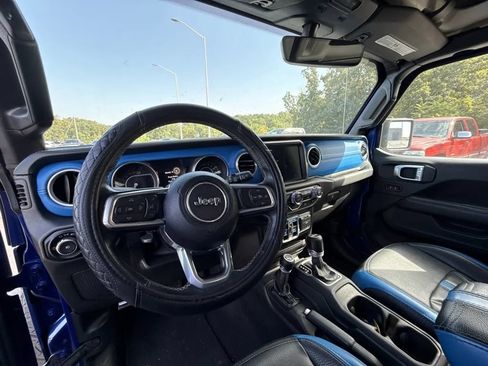 Used 2019 Jeep Wrangler Unlimited Sahara w/ Uconnect 4C Nav & Sound Group AWD/4WD image 7