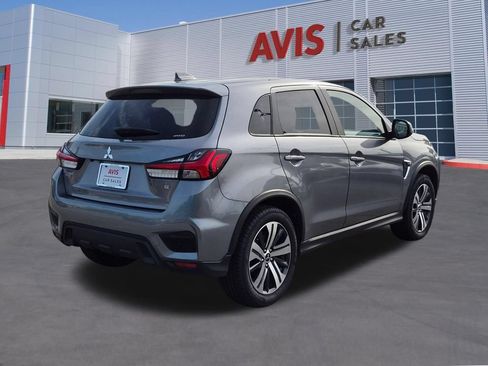 Used 2025 Mitsubishi Outlander Sport SE AWD/4WD image 5