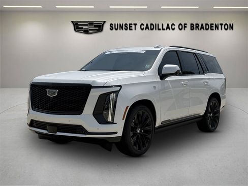 Certified 2025 Cadillac Escalade Sport Platinum w/ LPO, ONYX Package AWD/4WD image 7