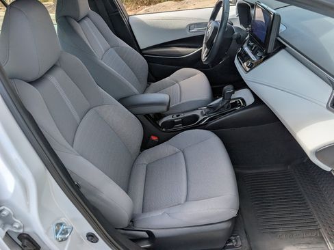Used 2024 Toyota Corolla SE FWD image 8