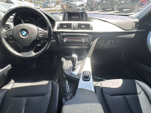 Used 2014 BMW 320i xDrive Sedan AWD/4WD image 21