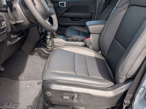 New 2026 Jeep Gladiator Sport image 11