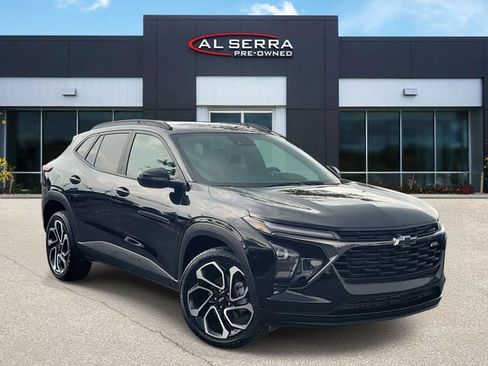 Certified 2025 Chevrolet Trax RS w/ Driver Confidence Package FWD image 1