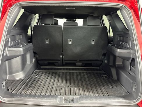 Used 2025 Toyota 4Runner SR5 AWD/4WD image 39