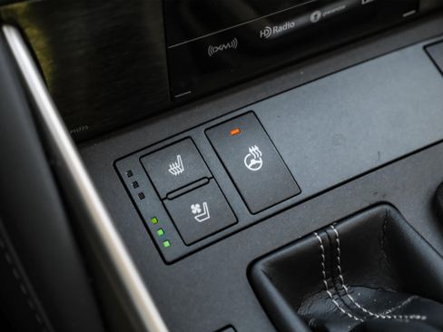 Used 2019 Lexus IS 350 image 23