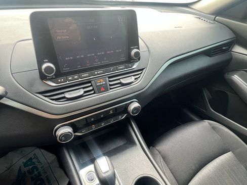 Used 2019 Nissan Altima 2.5 S image 17