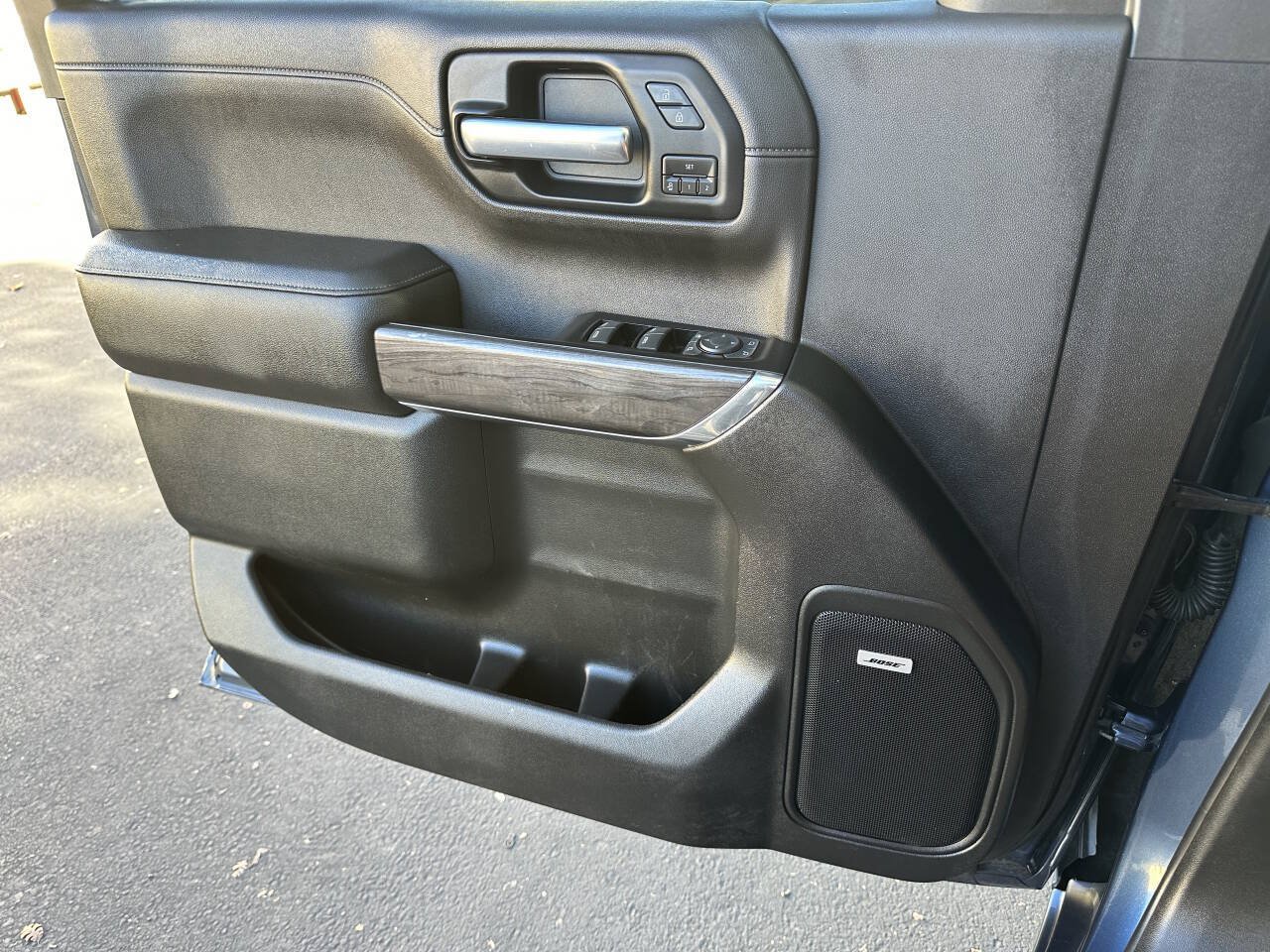Used 2019 Chevrolet Silverado 1500 LTZ w/ LTZ Premium Package AWD/4WD image 23