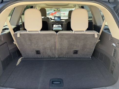 Used 2023 Lincoln Aviator Reserve w/ Equipment Group 201A RWD image 29
