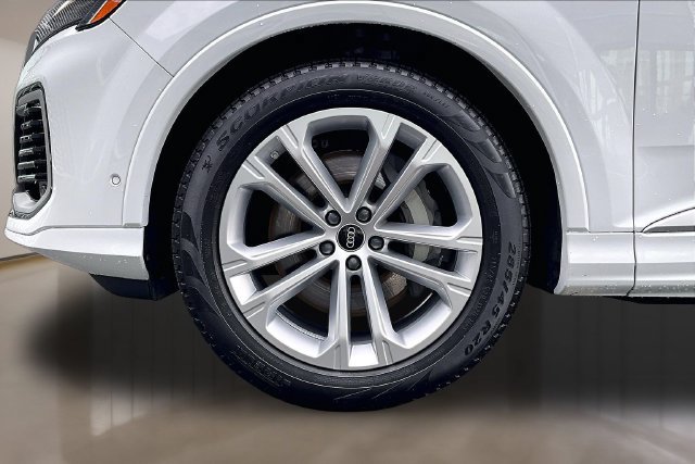 Used 2026 Audi Q7 3.0T Premium Plus AWD/4WD image 34