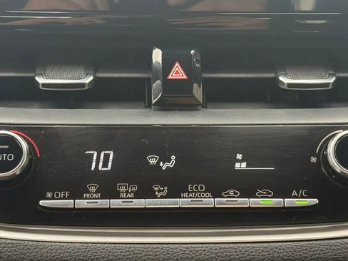 Used 2020 Toyota Corolla SE w/ Body Protection Package FWD image 18