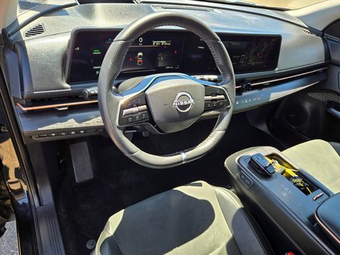 Used 2025 Nissan Ariya FWD image 18