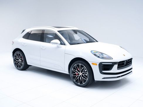 Certified 2026 Porsche Macan S AWD/4WD image 7