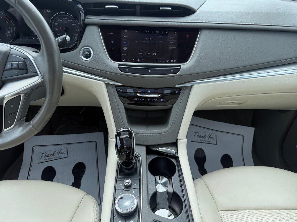 Used 2021 Cadillac XT5 Premium Luxury FWD image 11