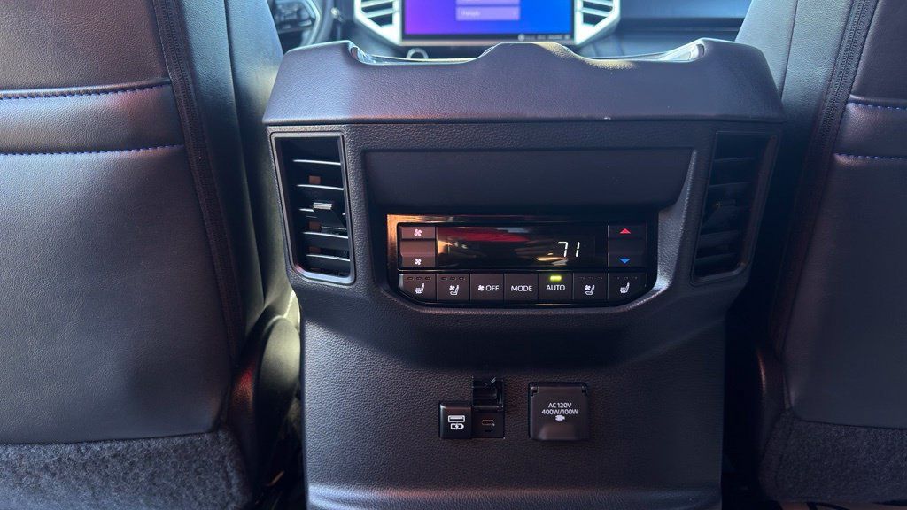 Used 2024 Toyota Sequoia Platinum AWD/4WD image 18