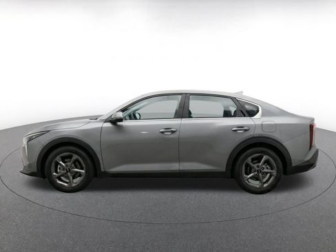 Used 2026 Kia K4 FWD image 4